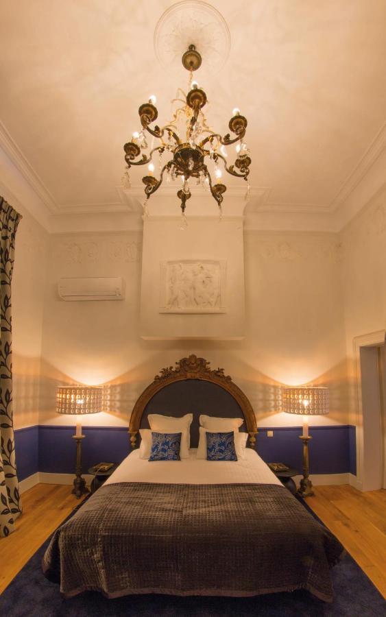 Louise Sur Cour Bed and Breakfast Saint-Gilles Buitenkant foto